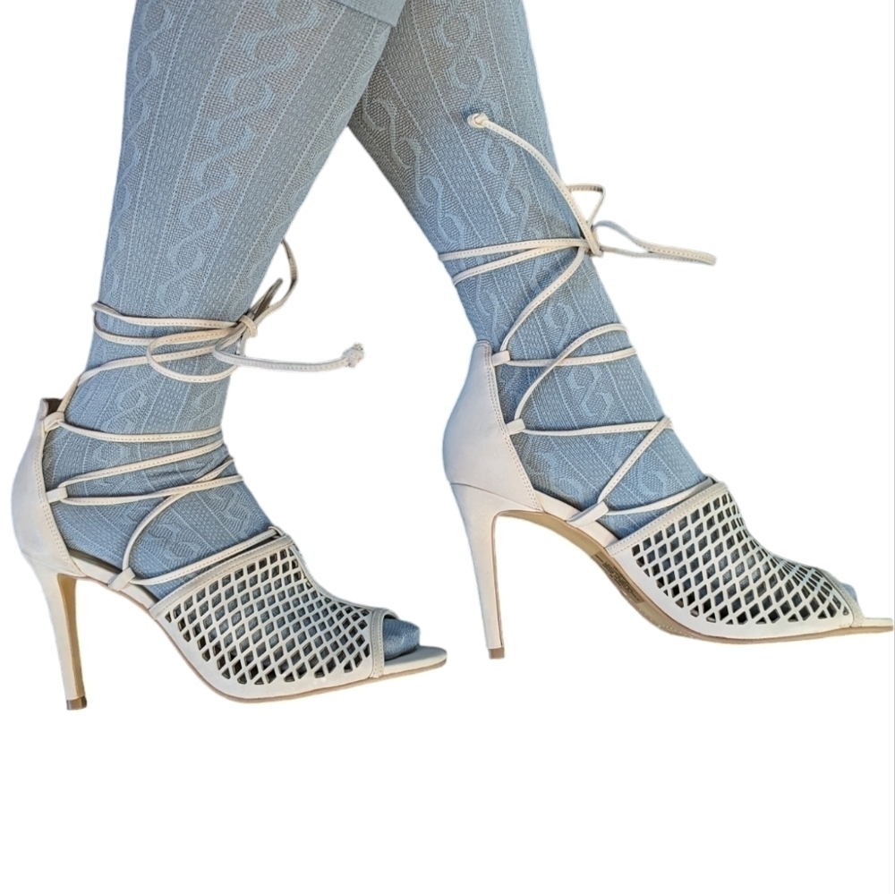 Vince Camuto Vasha Lace Tie Up High Heel Strappy Cutout Nude Beige Sandals 9.5 - Picture 6 of 14
